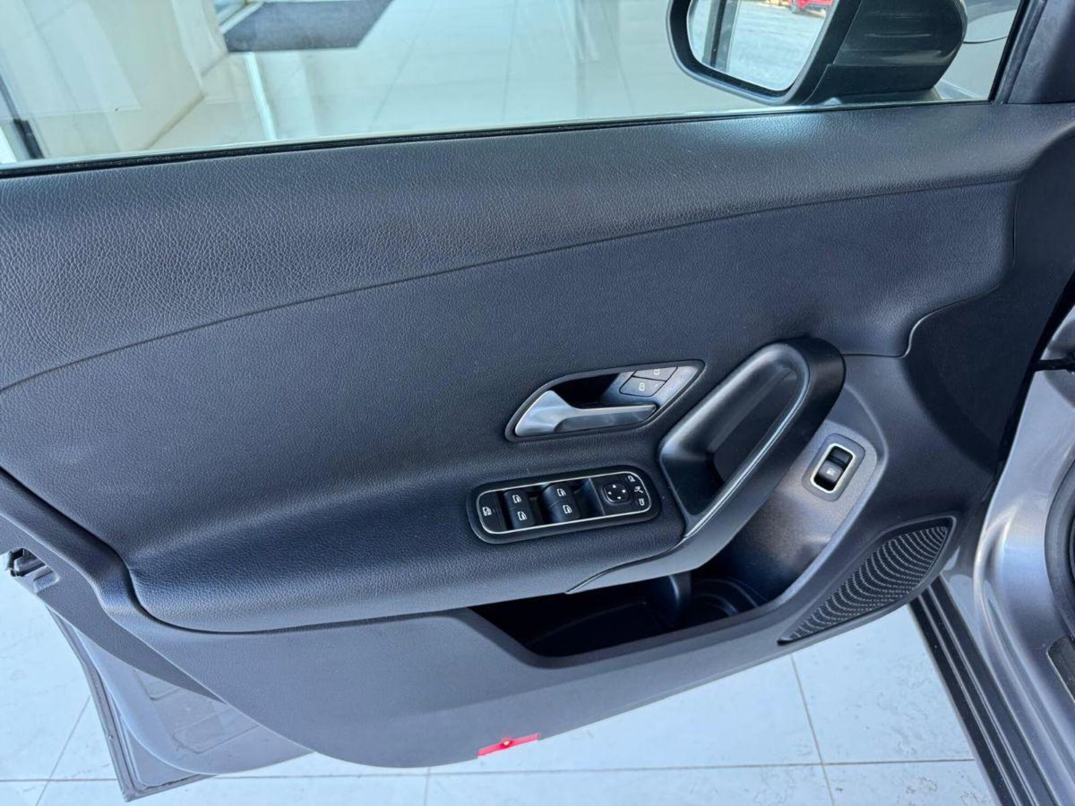 Mercedes-Benz Classe A 250 e phev Executive auto (8)