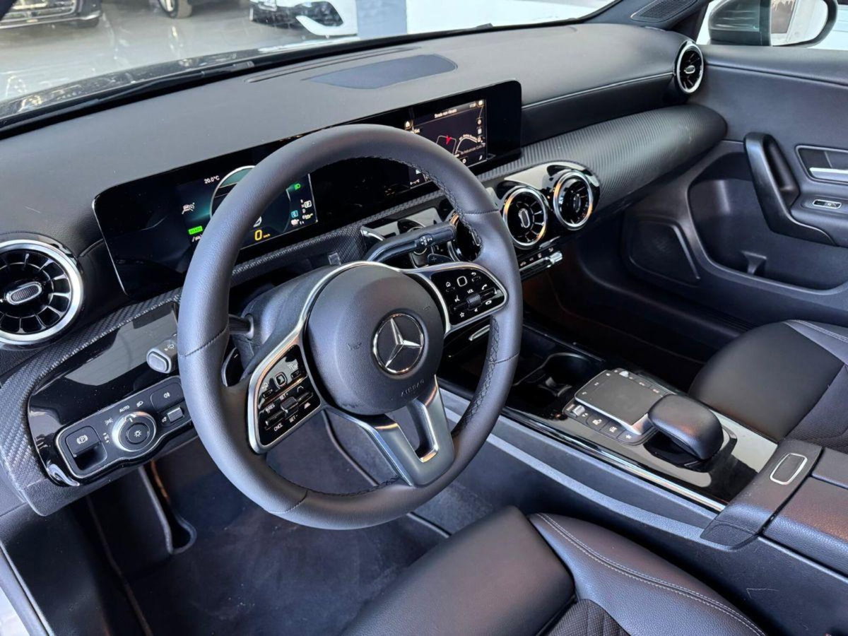 Mercedes-Benz Classe A 250 e phev Executive auto (9)