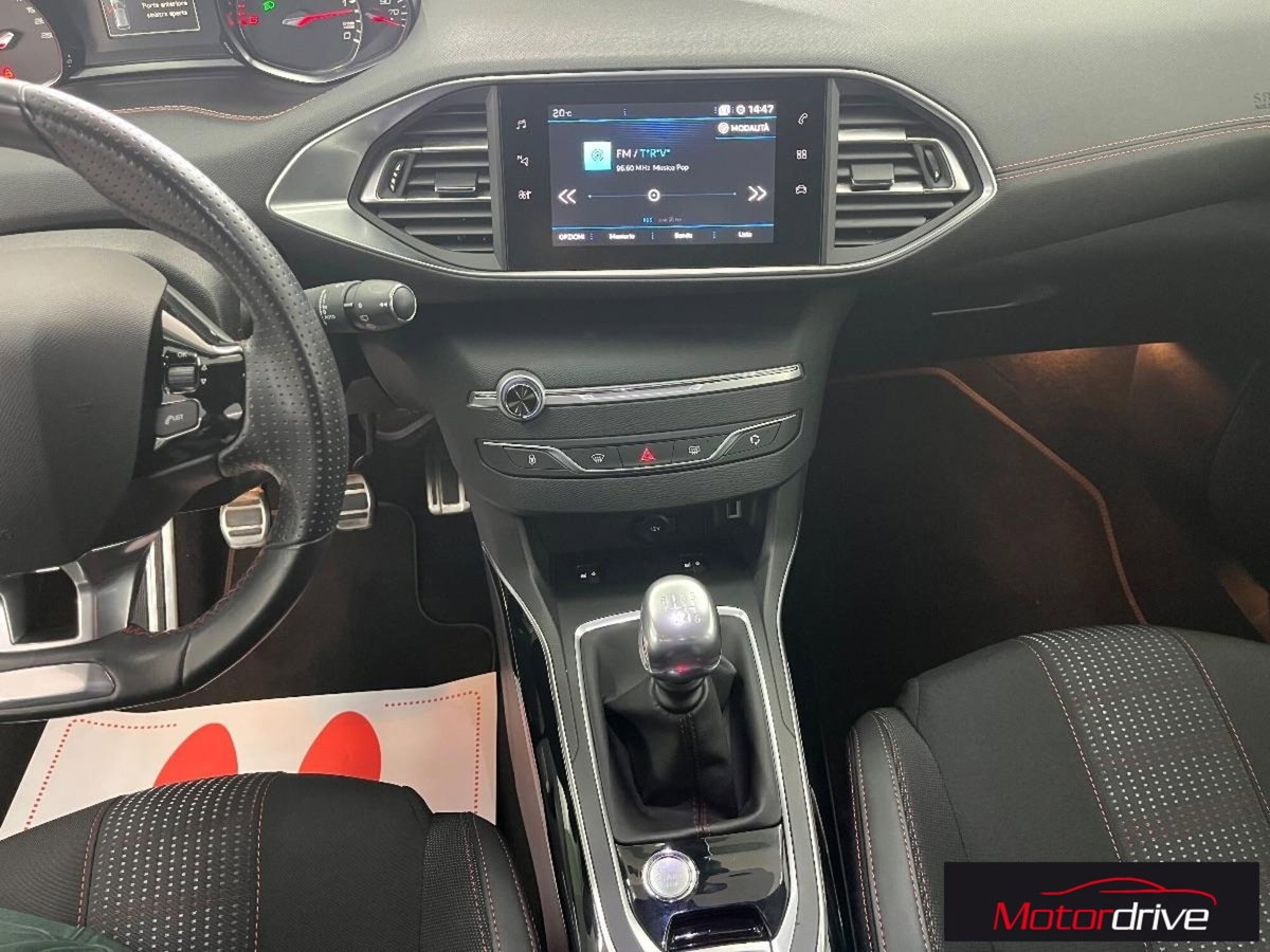 Peugeot 308 SW BlueHDi 130 S&S EAT8 GT Pack (11)