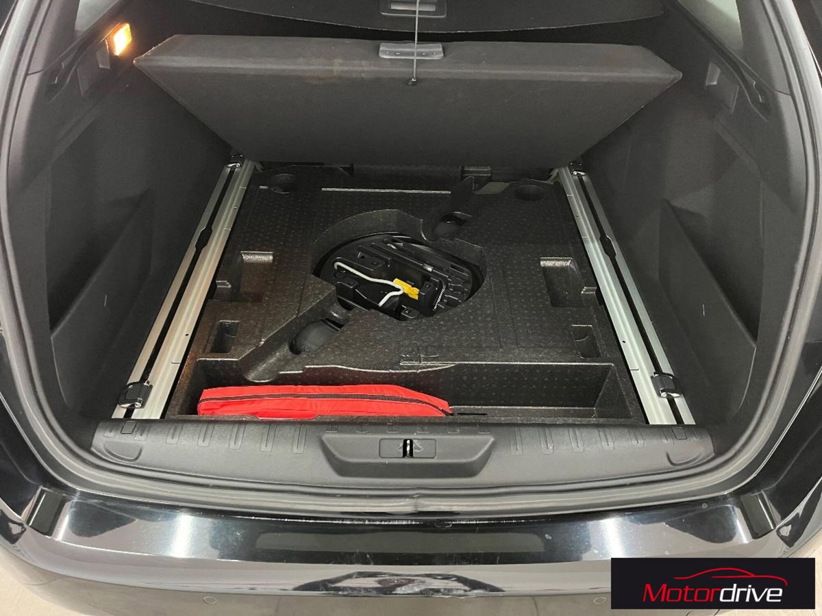 Peugeot 308 SW BlueHDi 130 S&S EAT8 GT Pack (15)