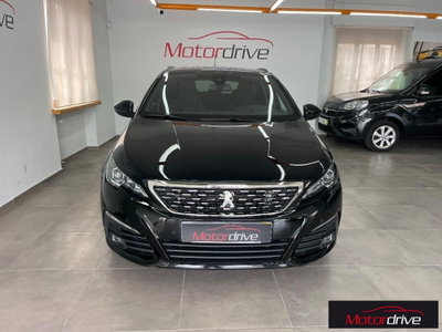 Peugeot 308 SW BlueHDi 130 S&S EAT8 GT Pack (2)