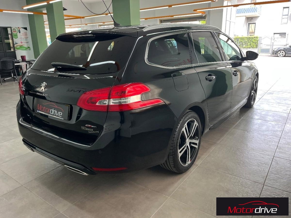 Peugeot 308 SW BlueHDi 130 S&S EAT8 GT Pack (4)