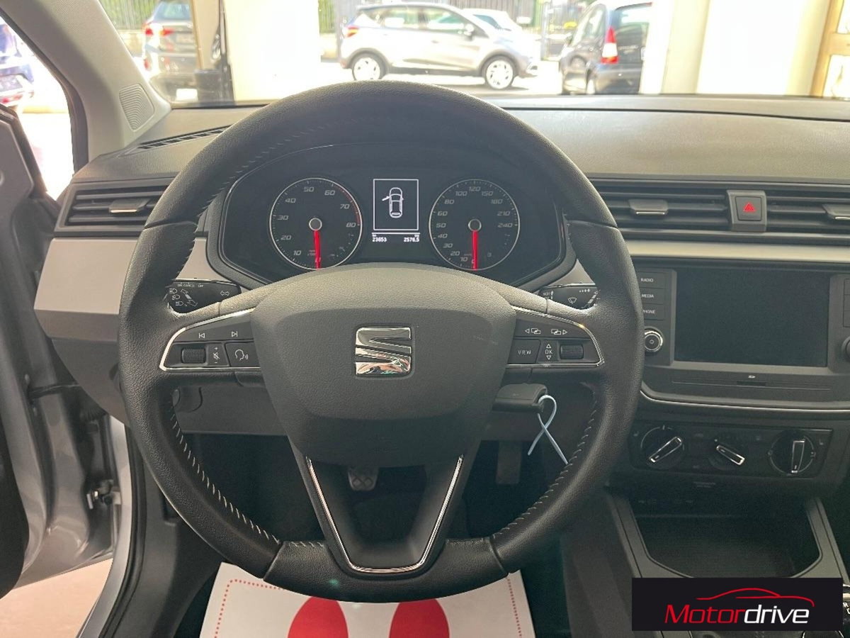 SEAT Ibiza 1.0 TGI 5 porte Business (10)
