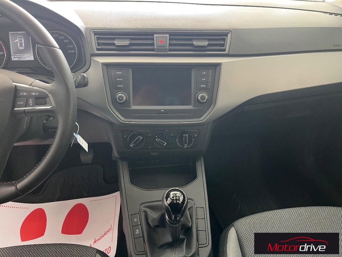 SEAT Ibiza 1.0 TGI 5 porte Business (11)