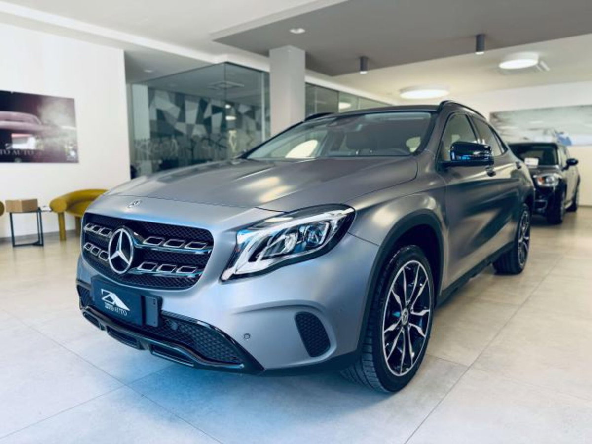 Mercedes-Benz GLA SUV 180 d Premium