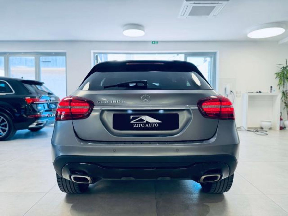 Mercedes-Benz GLA SUV 180 d Premium (6)