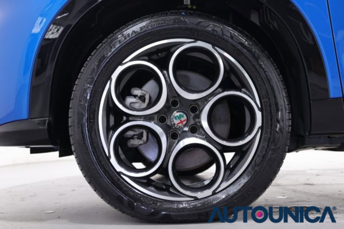 Alfa Romeo Tonale 1.3 phev Ti Q4 270cv at6 (14)