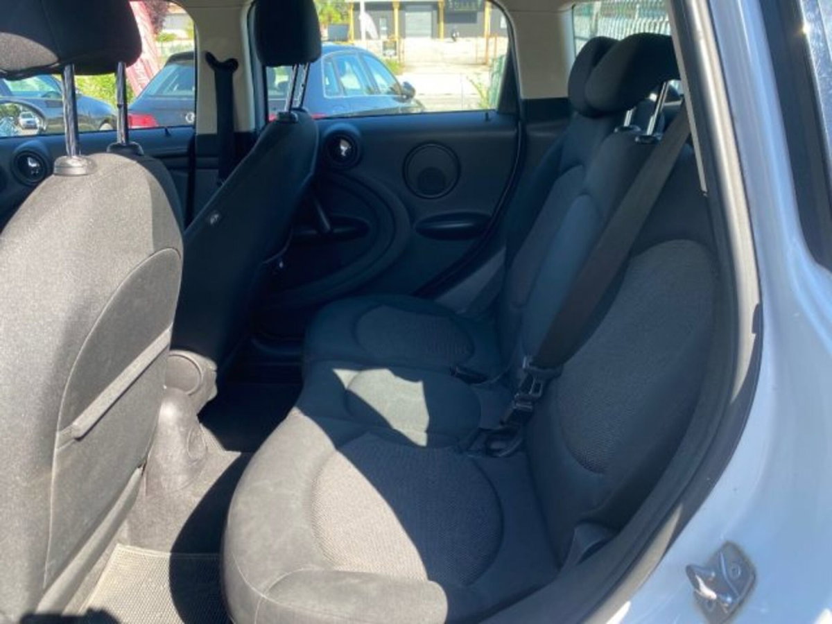 MINI Mini Countryman 1.6 Cooper D Countryman (17)