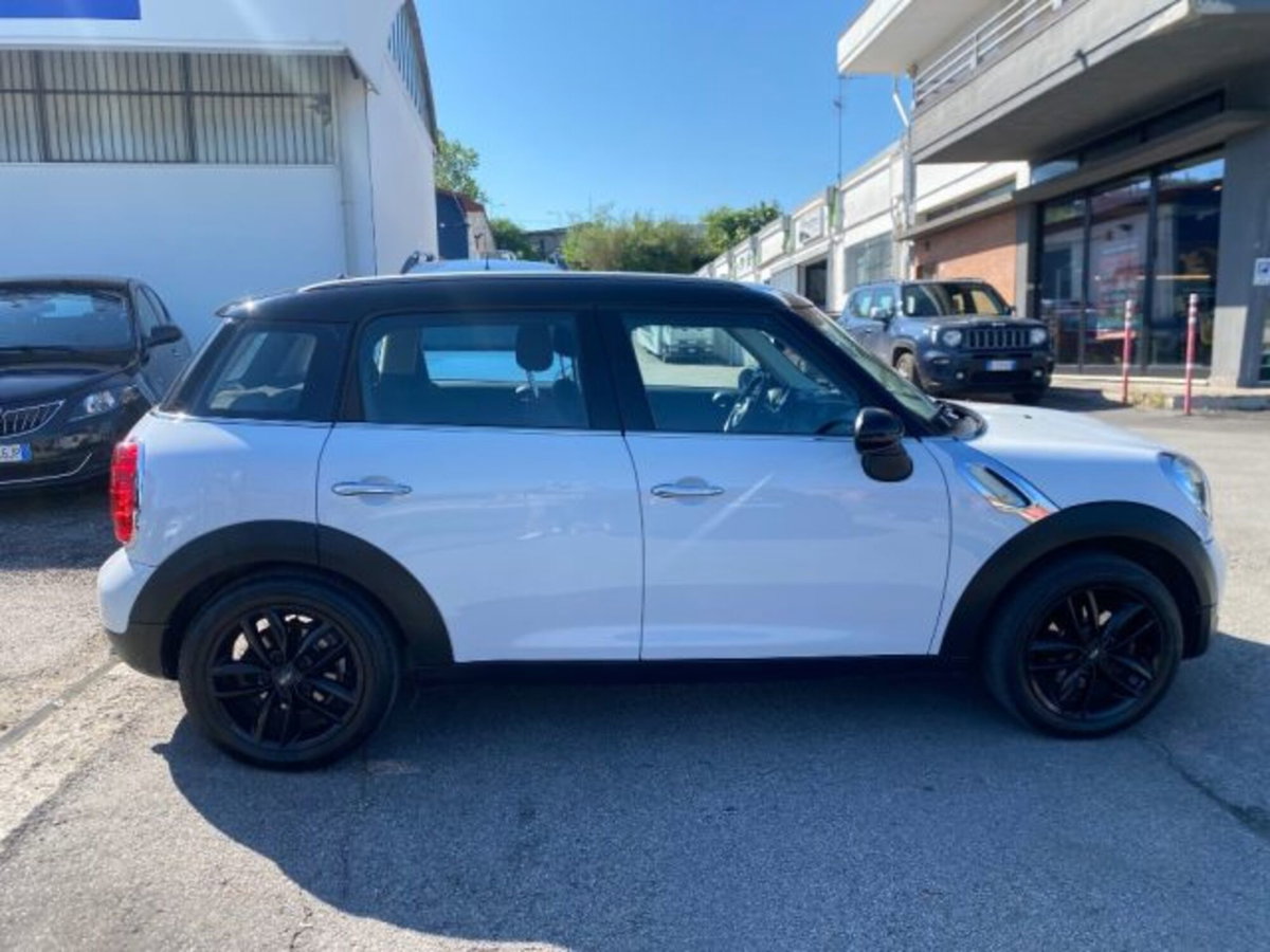 MINI Mini Countryman 1.6 Cooper D Countryman (4)