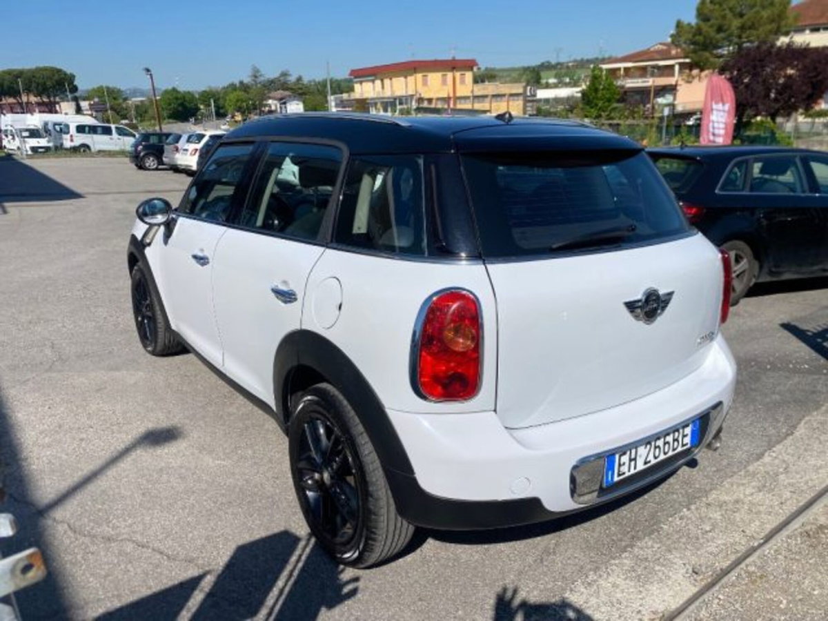 MINI Mini Countryman 1.6 Cooper D Countryman (7)