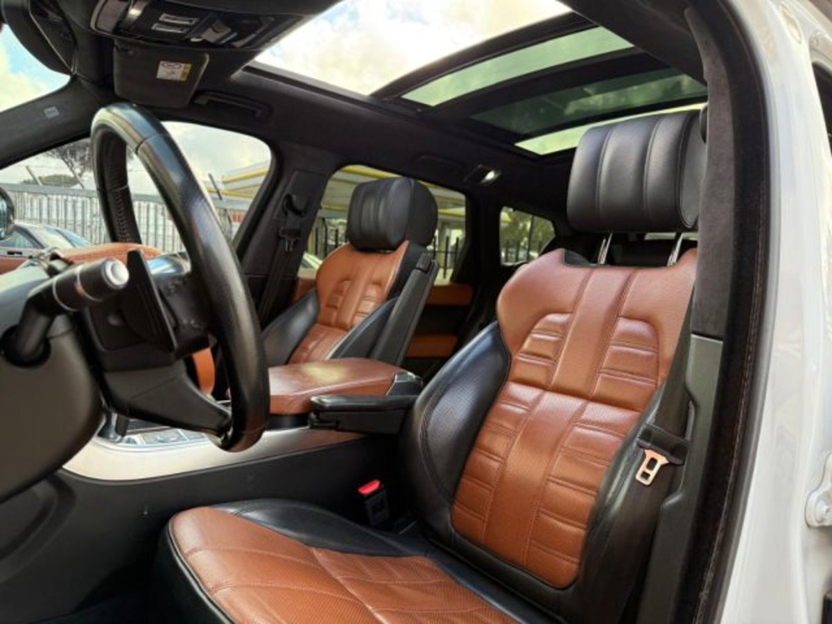 Land Rover Range Rover Sport 4.4 SDV8 Autobiography (10)
