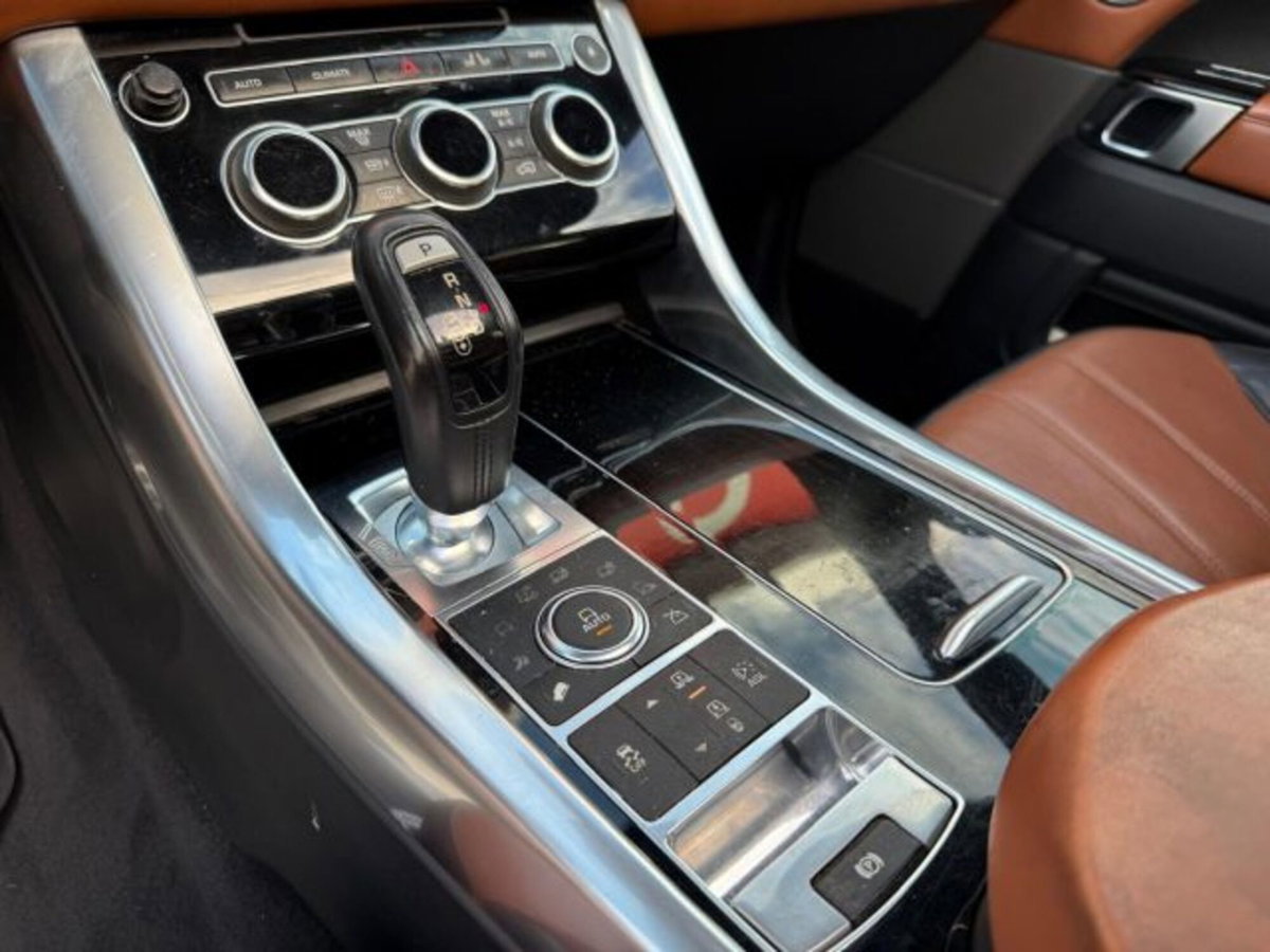 Land Rover Range Rover Sport 4.4 SDV8 Autobiography (19)