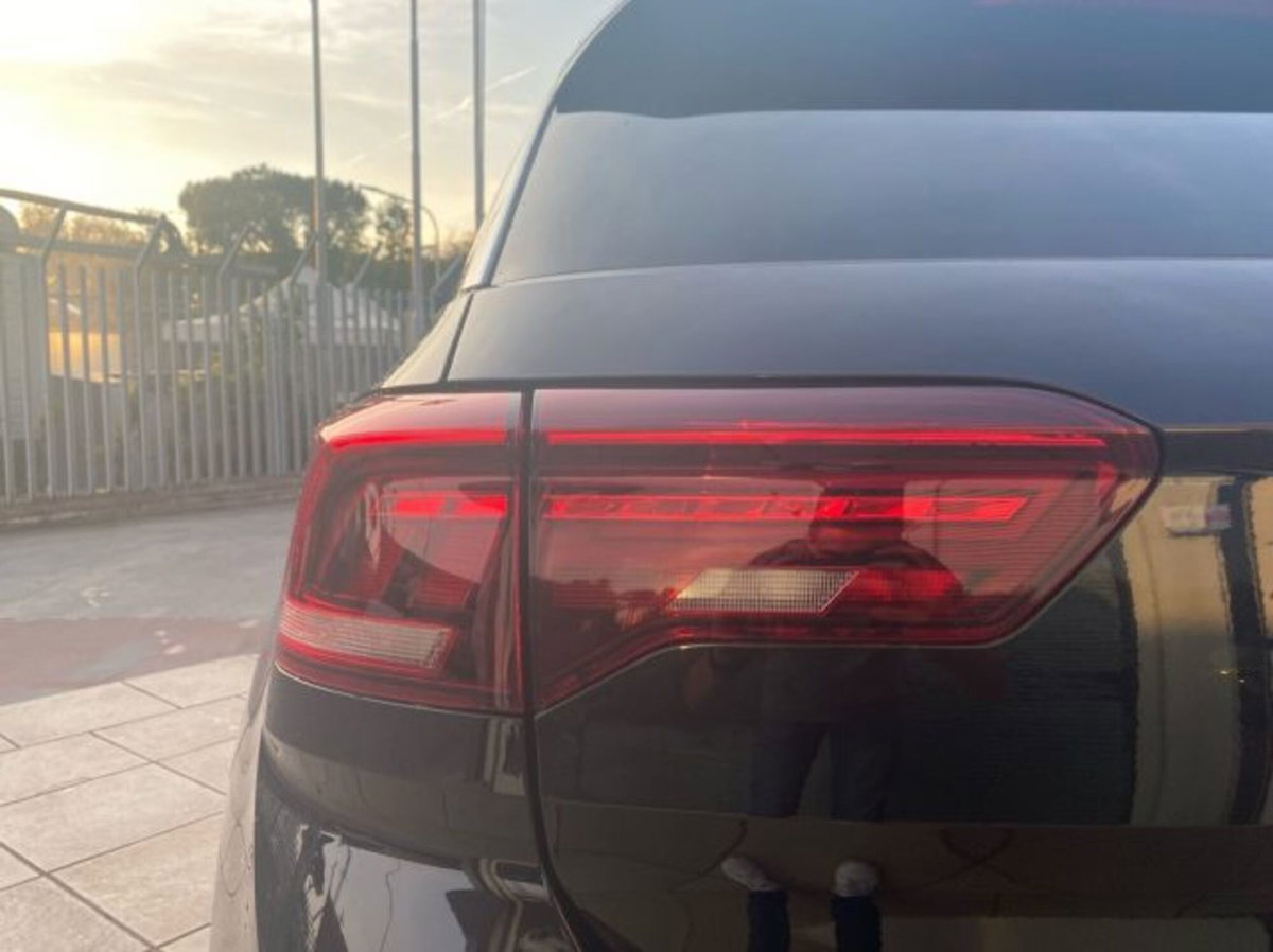 Volkswagen T-Roc 1.6 TDI SCR Advanced BlueMotion Technology (9)