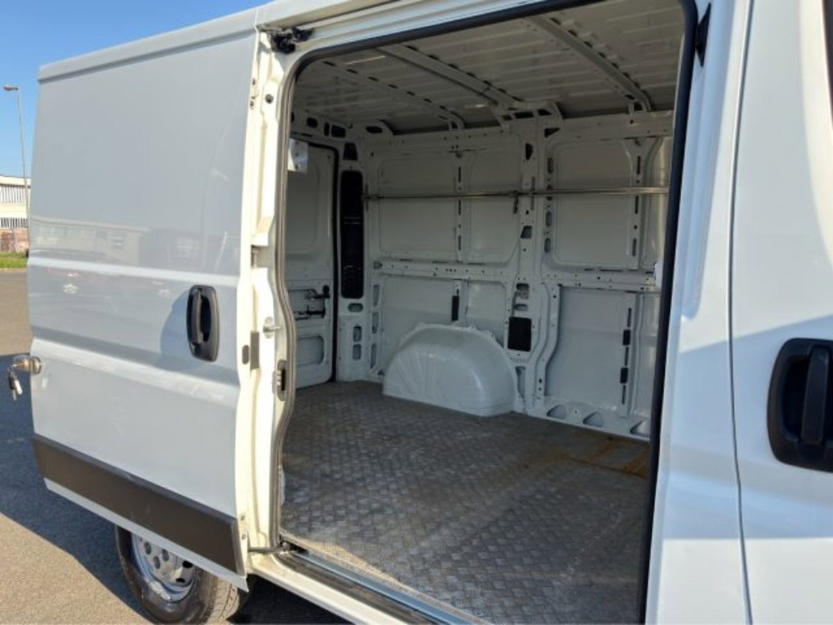 Citroen Jumper Furgone 35 BlueHDi 140 S&S PLM-SL-TM-DC Furgone Heavy (8)