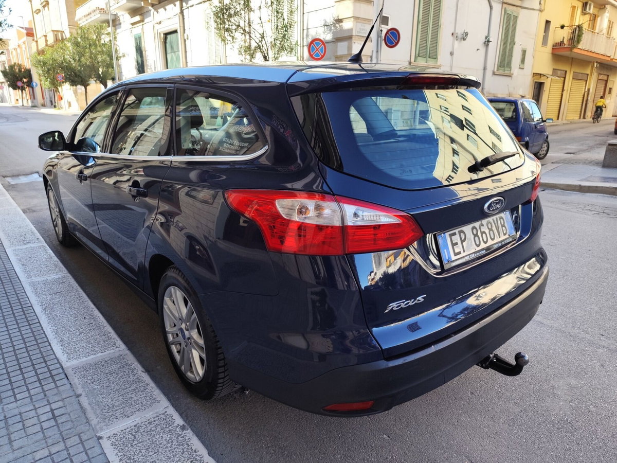 Ford Focus Station Wagon 1.6 TDCi 115 CV SW Titanium (11)