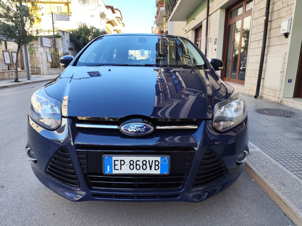 Ford Focus Station Wagon 1.6 TDCi 115 CV SW Titanium (2)