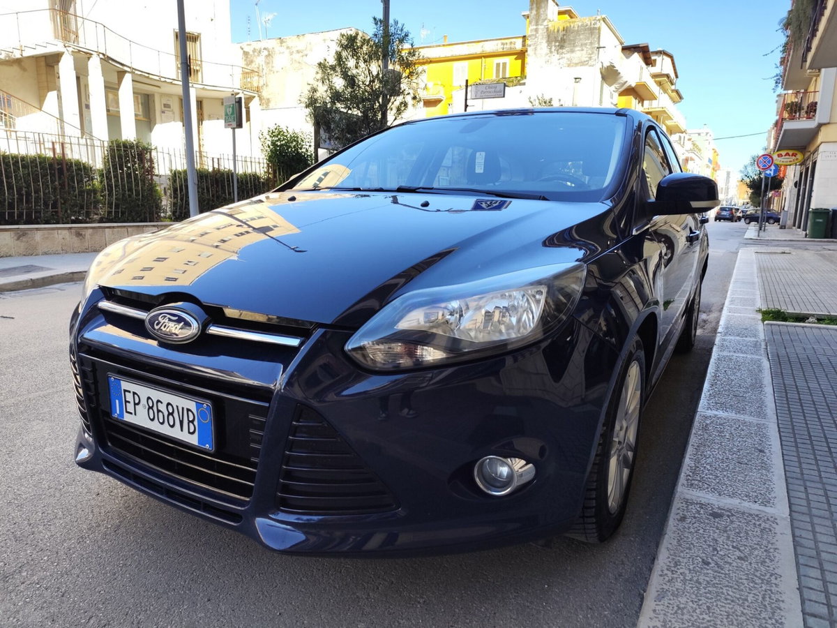 Ford Focus Station Wagon 1.6 TDCi 115 CV SW Titanium (3)