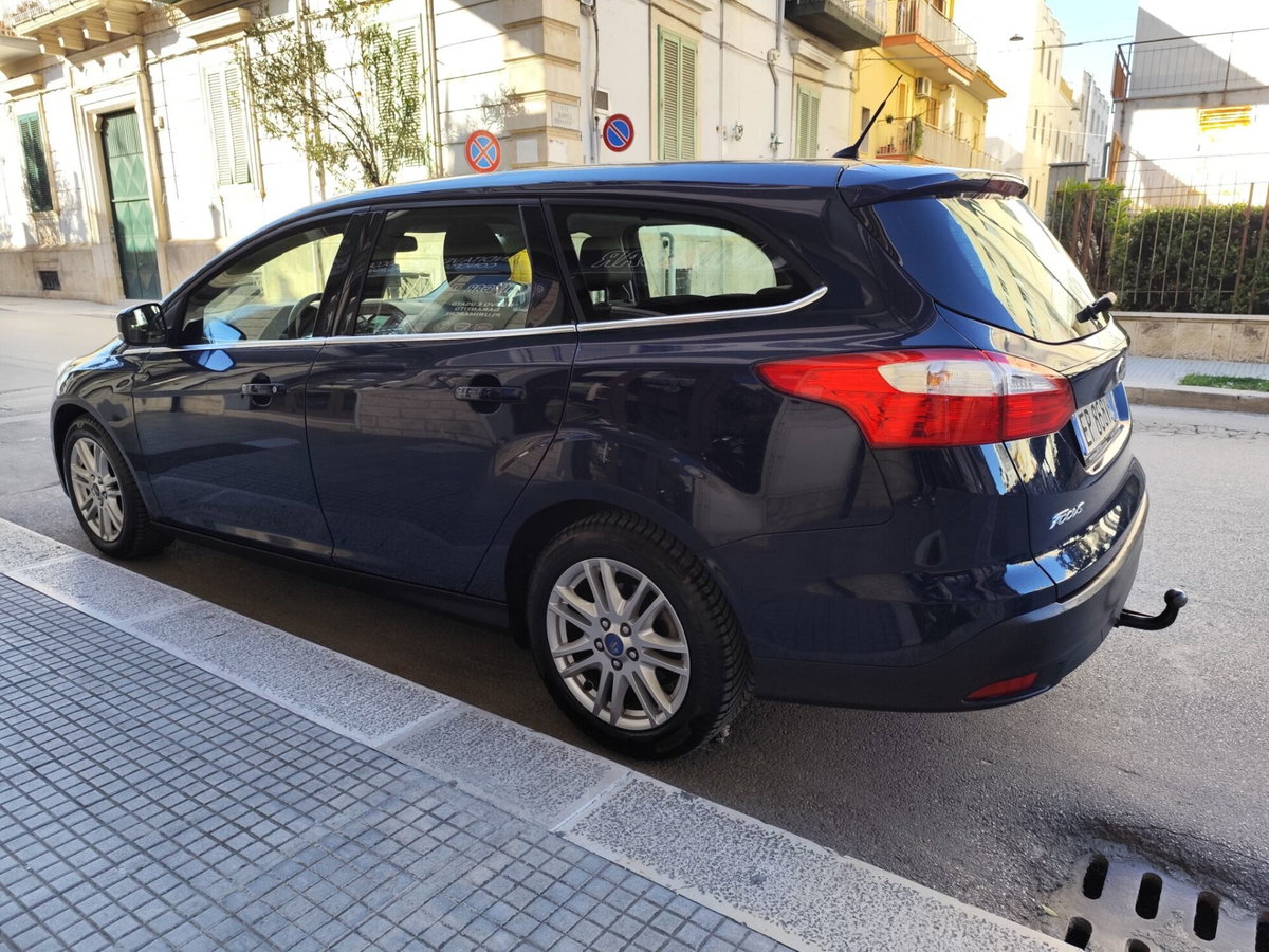 Ford Focus Station Wagon 1.6 TDCi 115 CV SW Titanium (8)