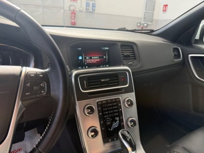 Volvo V60 D6 Twin Engine Geartronic Momentum (19)