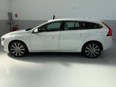 Volvo V60 D6 Twin Engine Geartronic Momentum (8)
