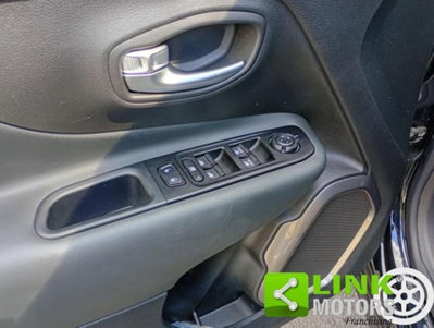 Jeep Renegade 1.3 T4 DDCT Limited (11)