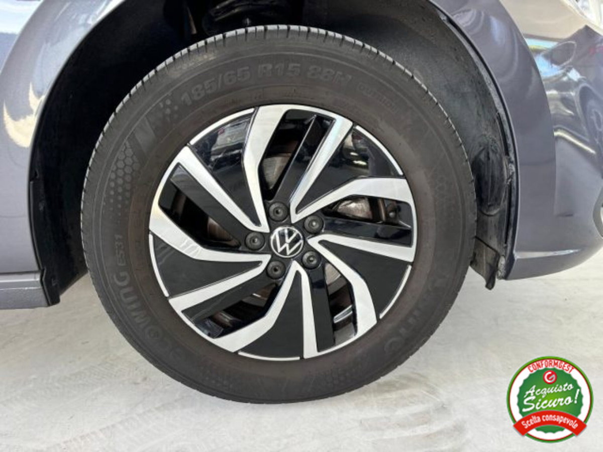 Volkswagen Polo 1.0 evo Life 80cv (14)