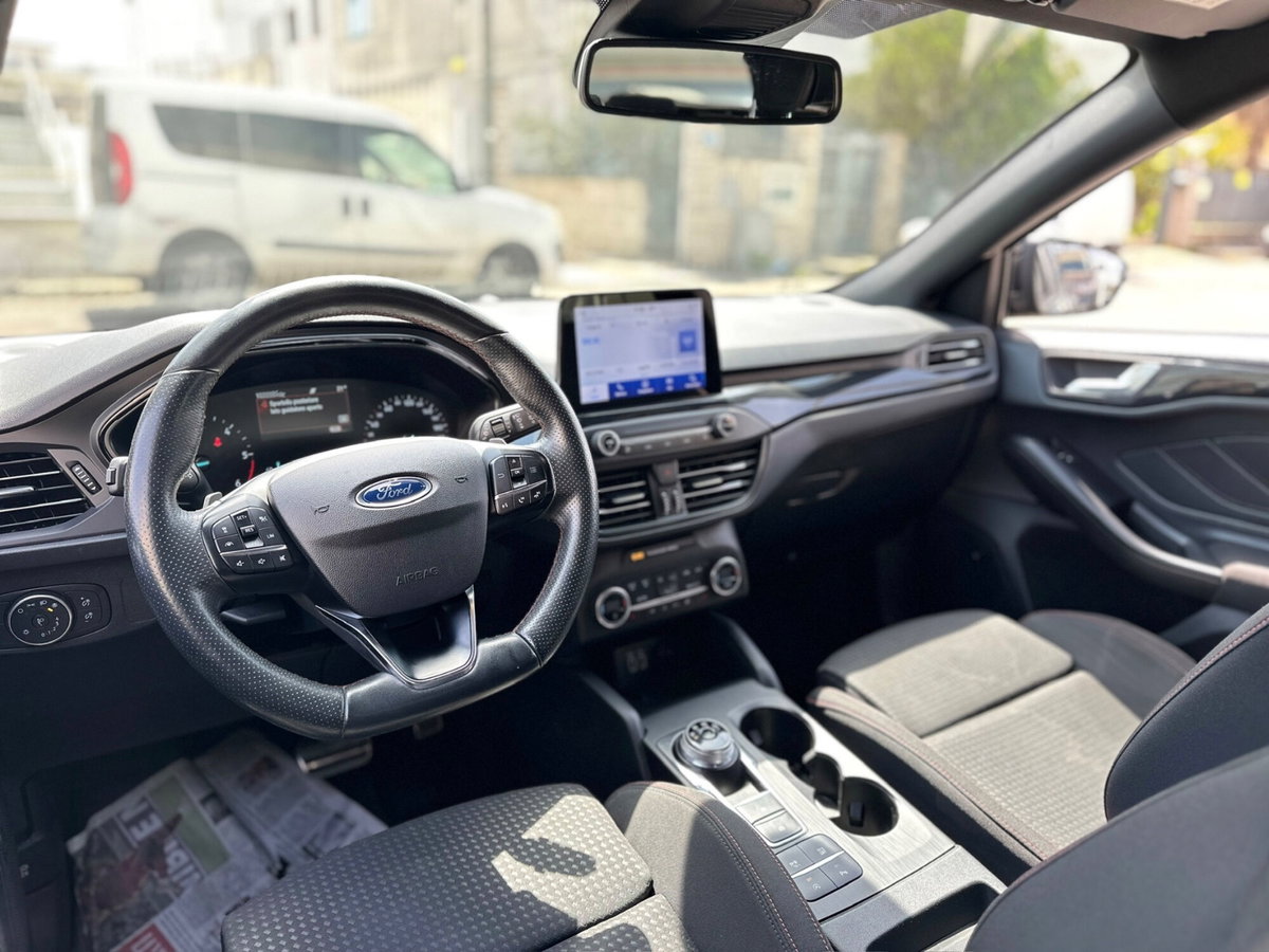 Ford Focus 1.5 EcoBlue 120 CV automatico 5p. ST-Line X (9)
