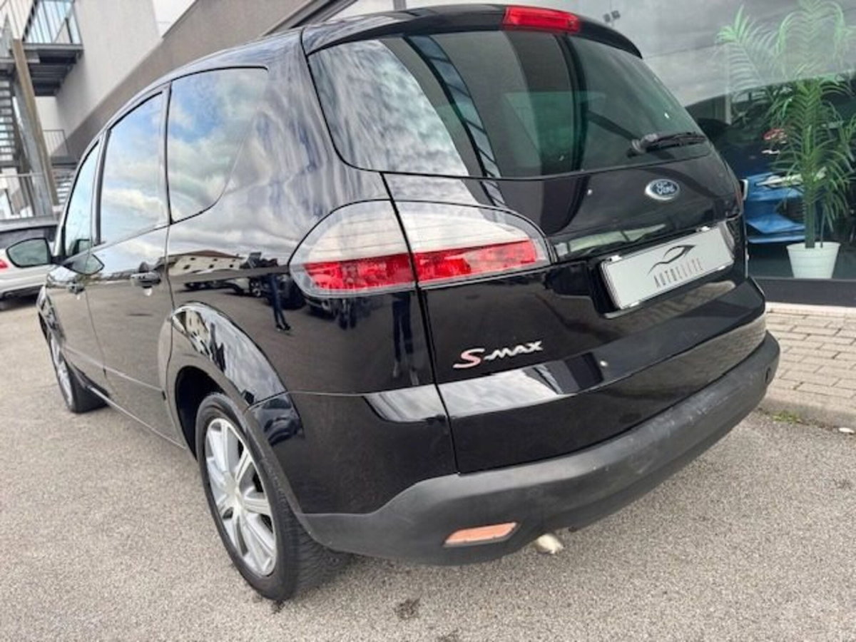 Ford S-Max 2.0 TDCi 140CV Titanium (3)