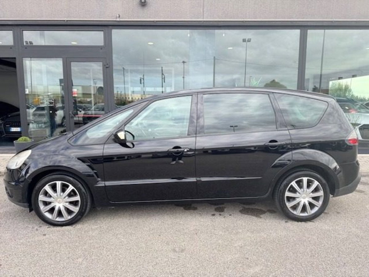 Ford S-Max 2.0 TDCi 140CV Titanium (5)