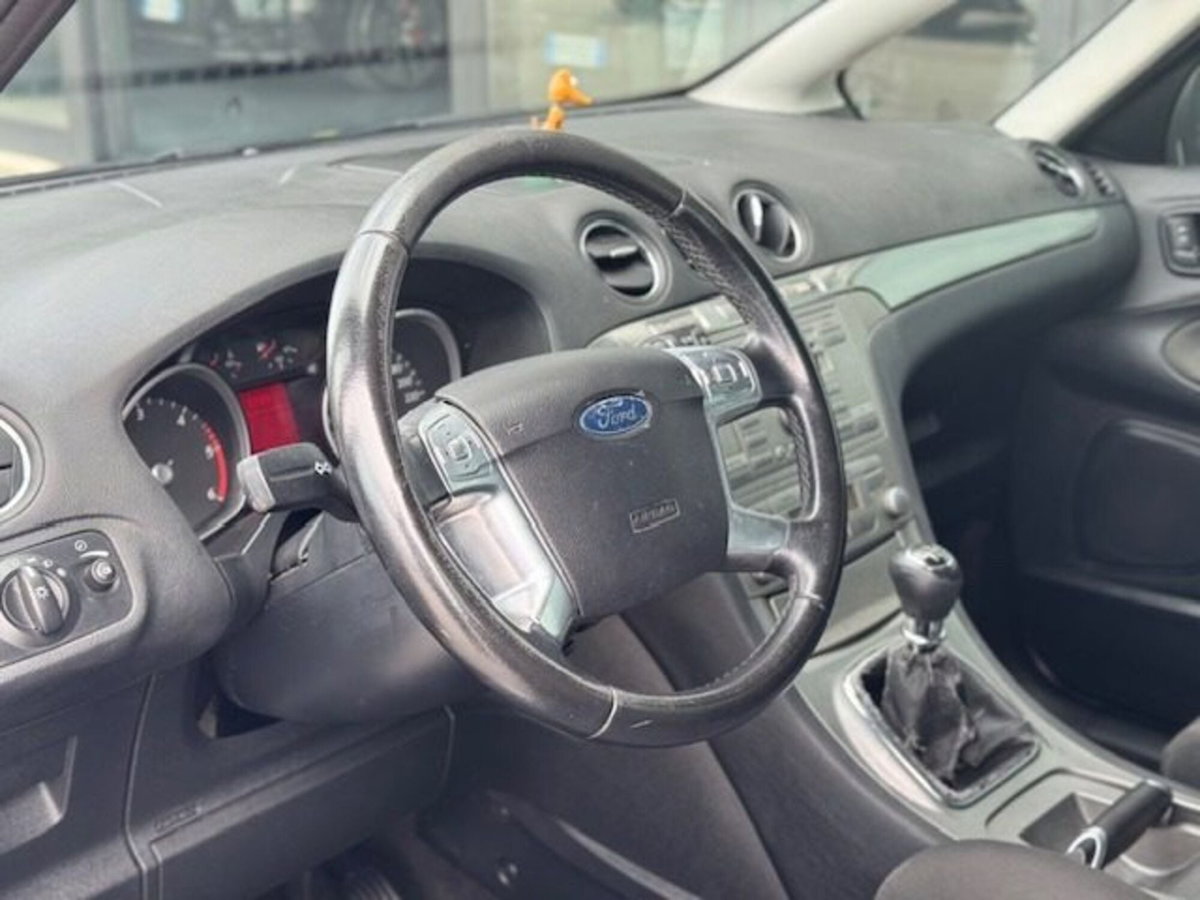 Ford S-Max 2.0 TDCi 140CV Titanium (6)