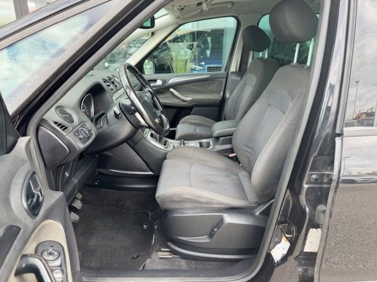 Ford S-Max 2.0 TDCi 140CV Titanium (7)