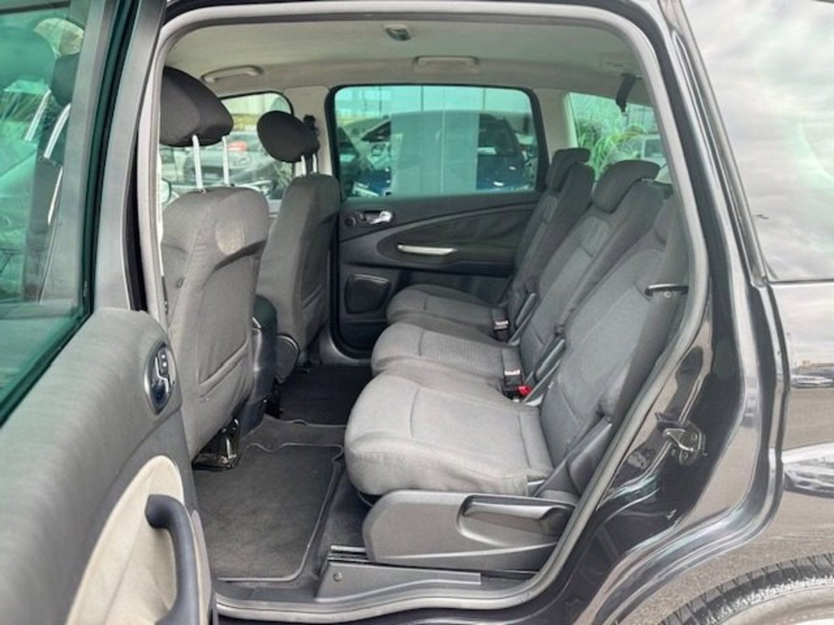 Ford S-Max 2.0 TDCi 140CV Titanium (8)