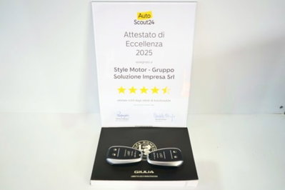 Alfa Romeo Giulia 2.2 Turbodiesel 210 CV AT8 AWD Q4 Veloce (15)