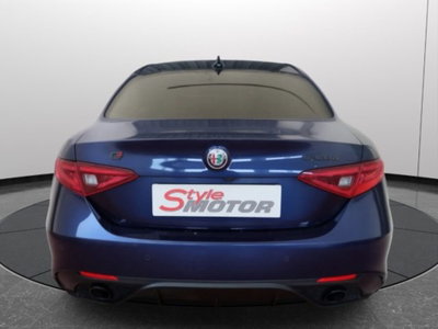 Alfa Romeo Giulia 2.2 Turbodiesel 210 CV AT8 AWD Q4 Veloce (4)