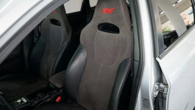 Subaru Impreza 2.5 WRX STi (11)