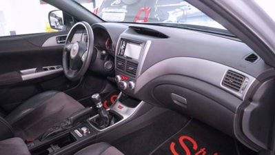 Subaru Impreza 2.5 WRX STi (7)