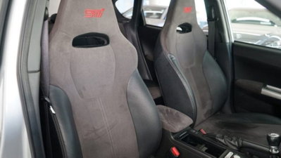Subaru Impreza 2.5 WRX STi (9)