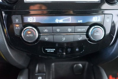 Nissan Qashqai 1.3 DIG-T 140 CV Business (11)