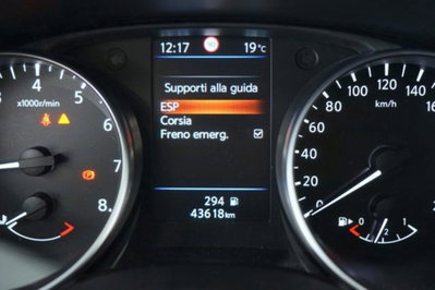 Nissan Qashqai 1.3 DIG-T 140 CV Business (12)