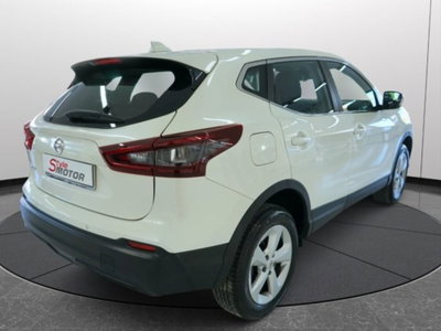 Nissan Qashqai 1.3 DIG-T 140 CV Business (19)