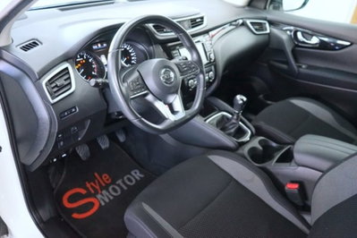 Nissan Qashqai 1.3 DIG-T 140 CV Business (6)
