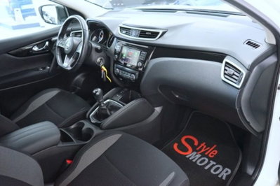 Nissan Qashqai 1.3 DIG-T 140 CV Business (7)