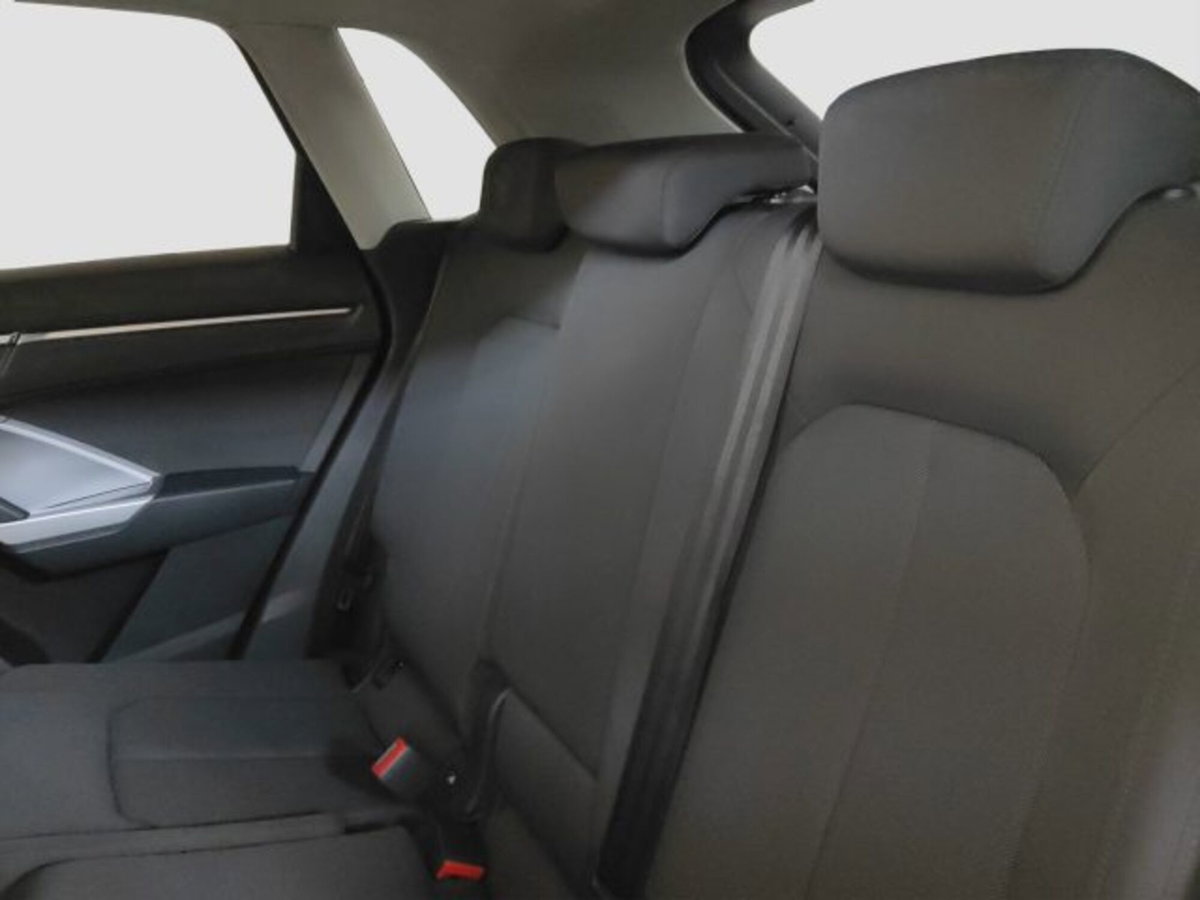 Audi Q3 35 TFSI S tronic Business (10)