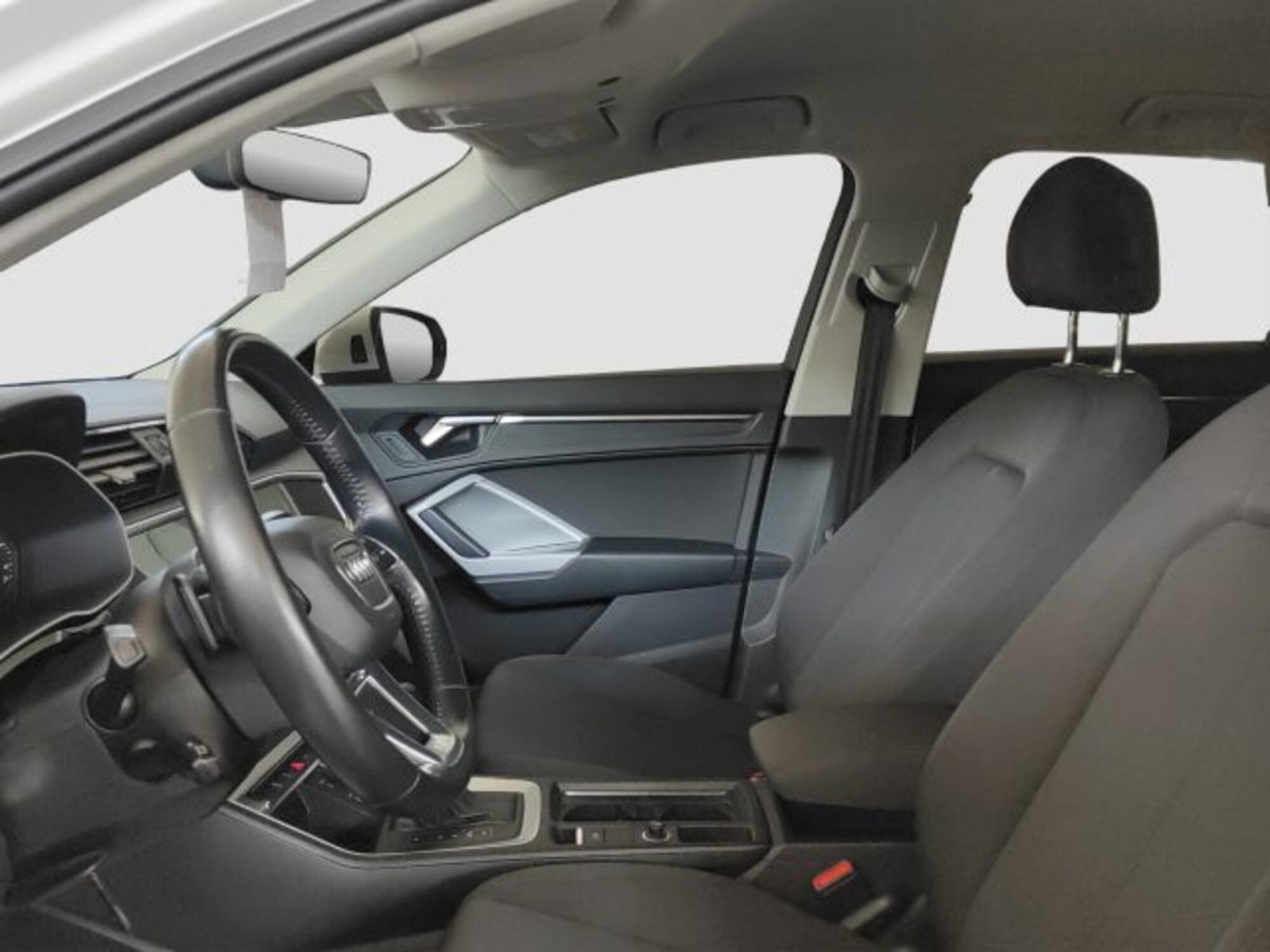 Audi Q3 35 TFSI S tronic Business (9)