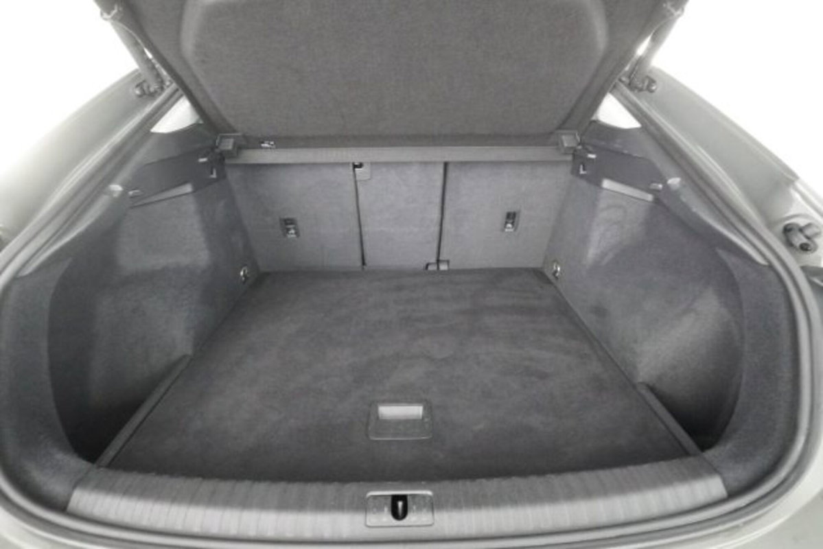 Audi Q3 Sportback 35 TDI quattro S tronic S line edition (6)