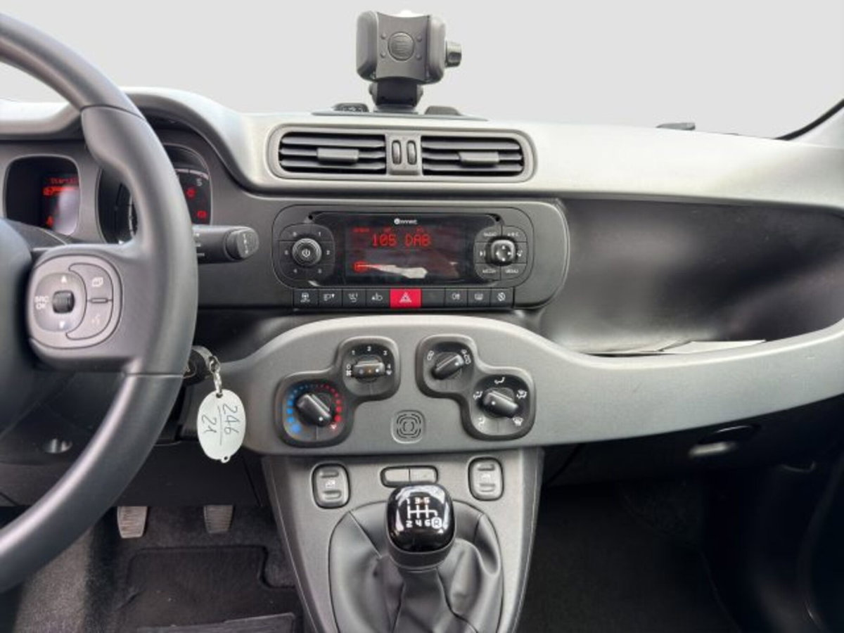 Fiat Panda 1.0 FireFly S&S Hybrid City Cross (16)