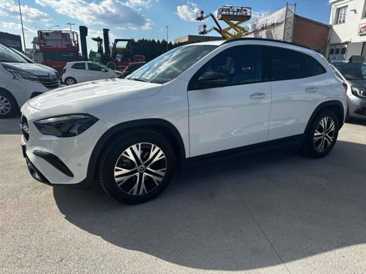 Mercedes-Benz GLA SUV 200 d Progressive Advanced Plus 4matic auto