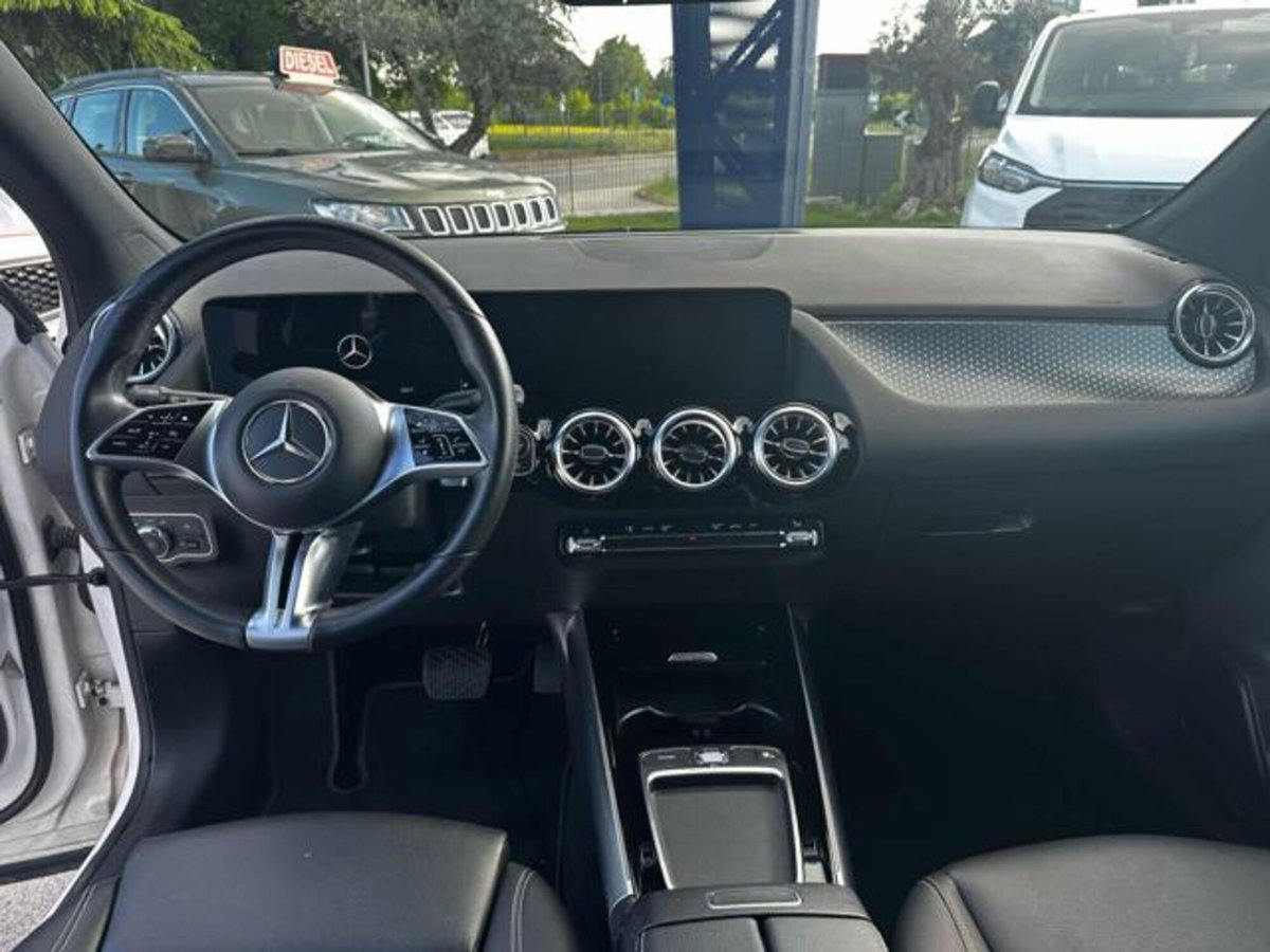 Mercedes-Benz GLA SUV 200 d Progressive Advanced Plus 4matic auto (11)