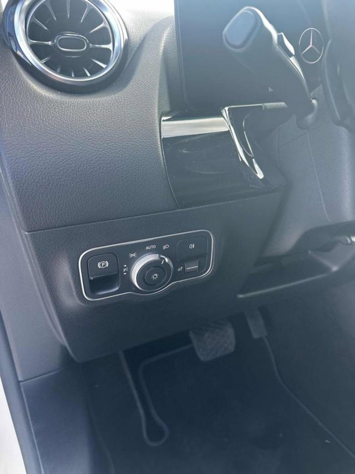 Mercedes-Benz GLA SUV 200 d Progressive Advanced Plus 4matic auto (14)