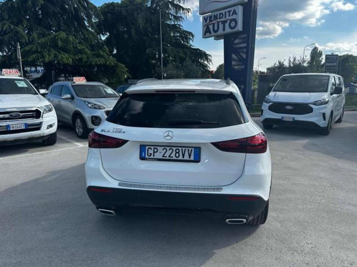 Mercedes-Benz GLA SUV 200 d Progressive Advanced Plus 4matic auto (5)